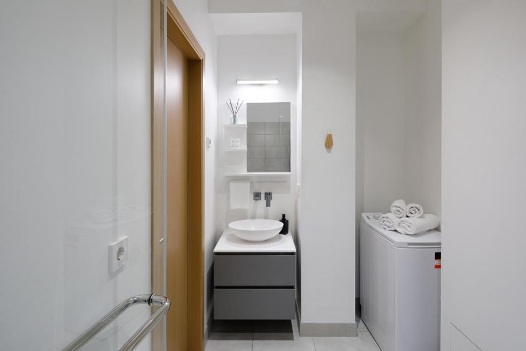 Kalnina Street Studio Apartment รีกา ภายนอก รูปภาพ